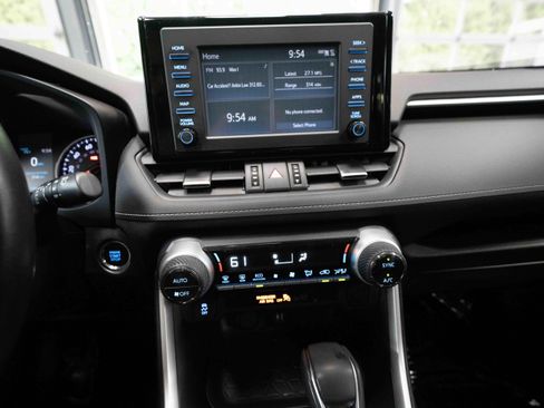 Used 2019 Toyota RAV4 XLE Premium w/ All Weather Liner Package AWD/4WD image 17