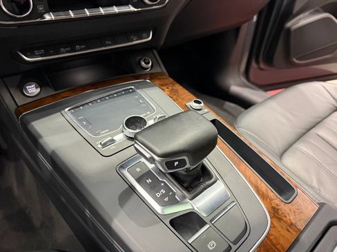 Used 2018 Audi Q5 2.0T Premium Plus w/ Premium Plus Package AWD/4WD image 39