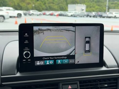 Certified 2024 Honda Pilot Elite image 18