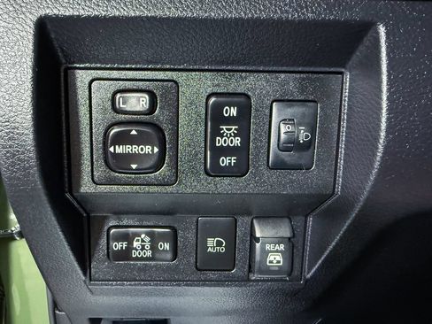 Used 2021 Toyota Tundra SR5 w/ Trail Edition AWD/4WD image 29