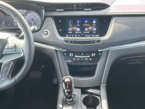 Certified 2023 Cadillac XT5 Luxury image 17