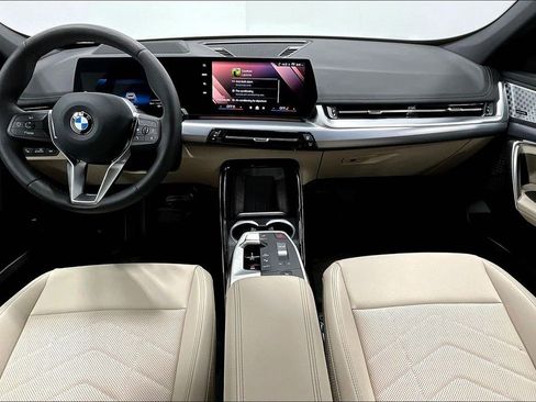 Used 2025 BMW X1 xDrive28i image 18