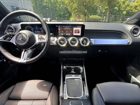 Used 2025 Mercedes-Benz GLB 250 4MATIC image 15