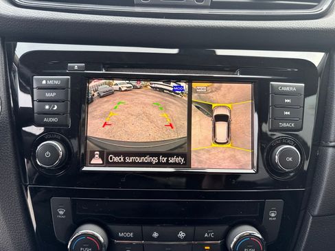 Used 2020 Nissan Rogue SV w/ Sun & Sound Touring Package image 24