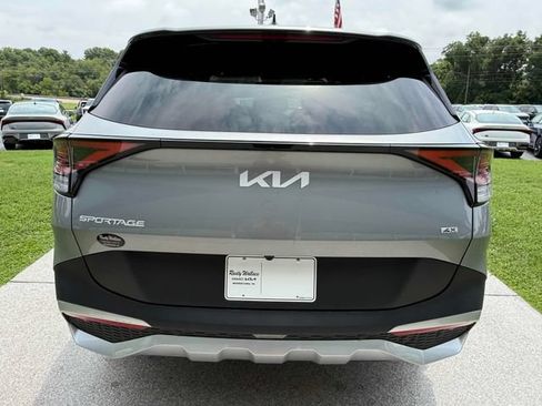 Used 2024 Kia Sportage LX AWD/4WD image 24
