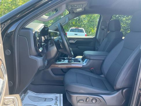 Used 2024 Chevrolet Silverado 1500 RST w/ Convenience Package II AWD/4WD image 16