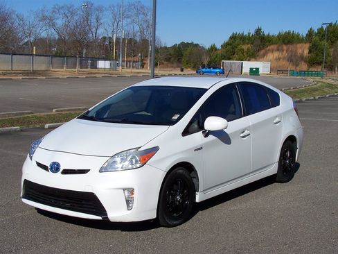 Used 2013 Toyota Prius Two image 3