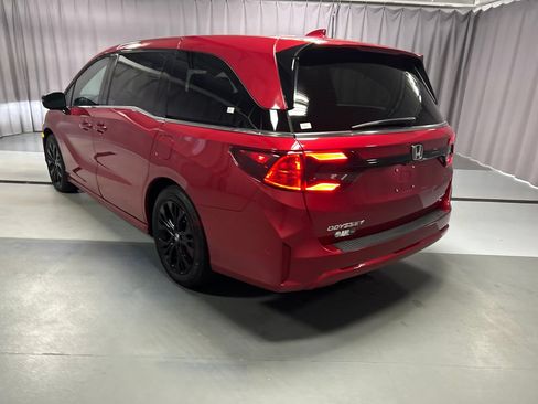 Used 2025 Honda Odyssey Sport-L image 5