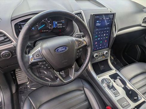 Used 2022 Ford Edge SEL w/ Convenience Package image 13