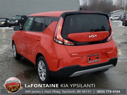 Certified 2025 Kia Soul LX image 6