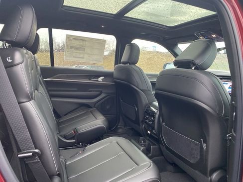 New 2025 Jeep Grand Cherokee L Limited w/ Black Appearance Package image 14