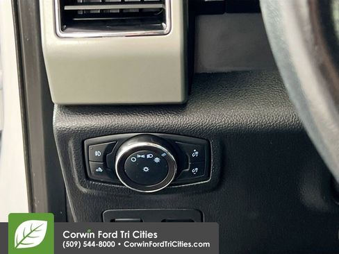 Used 2019 Ford F150 Lariat w/ FX4 Off-Road Package image 18