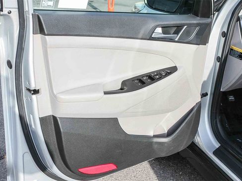 Used 2016 Hyundai Tucson SE image 23