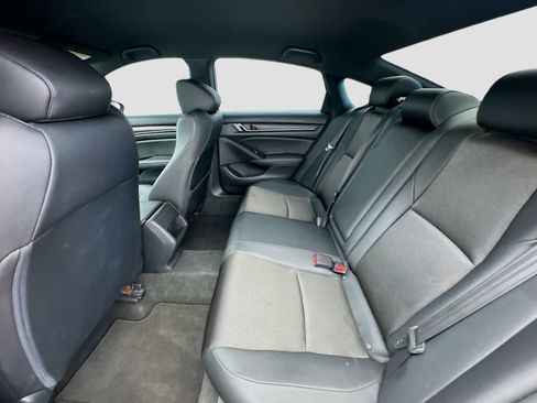 Used 2020 Honda Accord Sport image 15