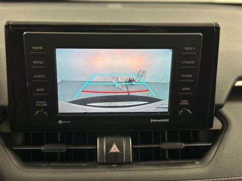 Used 2020 Toyota RAV4 LE w/ Carpet Mat Package AWD/4WD image 5