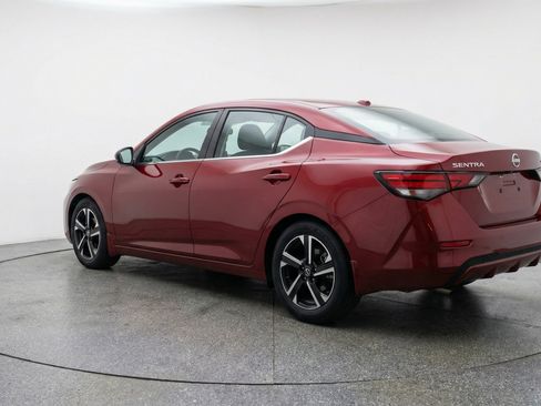 Used 2025 Nissan Sentra SV image 6