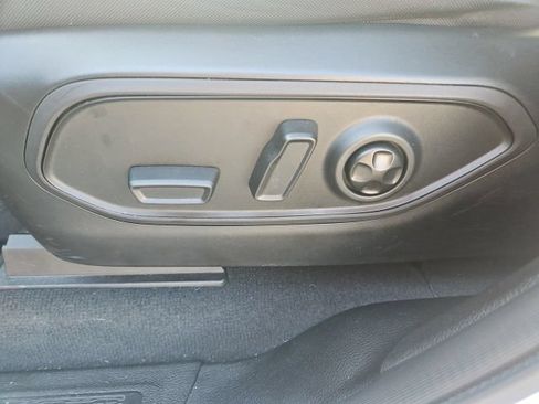 Used 2024 Jeep Grand Cherokee L Laredo AWD/4WD image 21