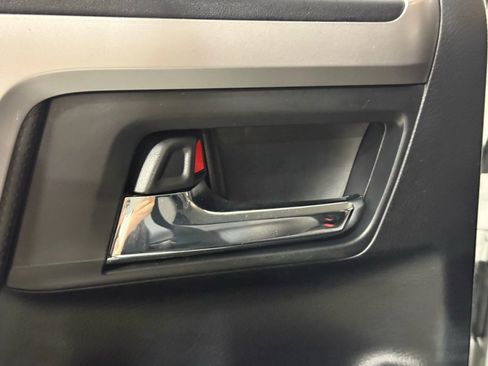 Used 2017 Toyota 4Runner SR5 image 65