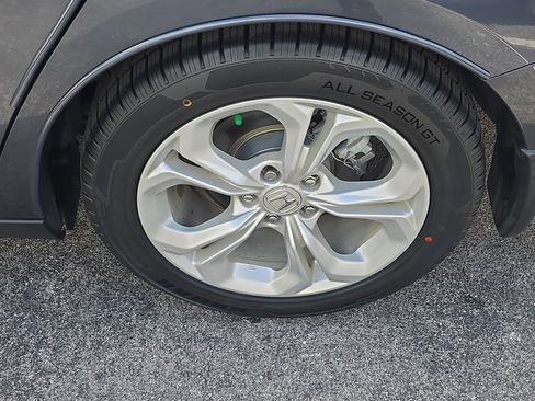 Certified 2023 Honda Accord LX image 7