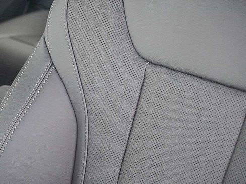 Used 2026 BMW 330i Sedan w/ M Sport Package RWD image 25