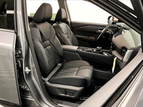 New 2026 Nissan Rogue Platinum w/ Platinum Premium Package image 36