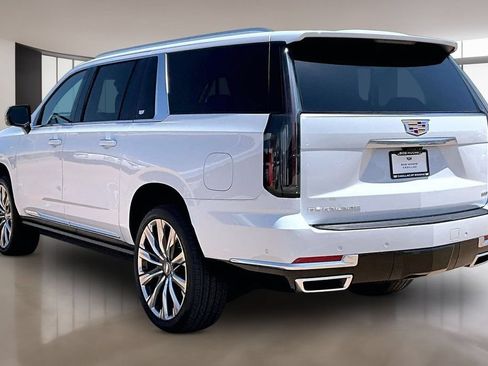 New 2026 Cadillac Escalade ESV Luxury w/ Touring Package AWD/4WD image 3