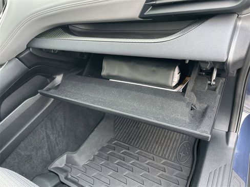 Certified 2025 Subaru Outback Premium w/ Popular Package #1A image 33