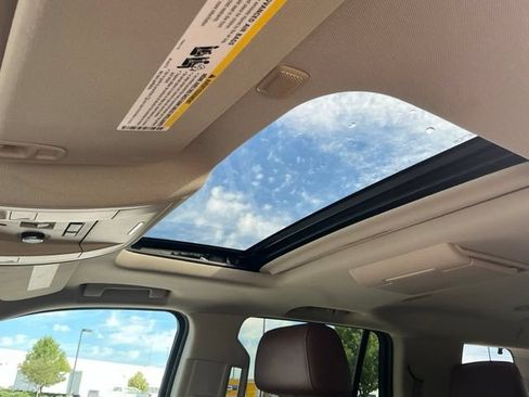 Used 2015 Chevrolet Tahoe LTZ AWD/4WD image 33