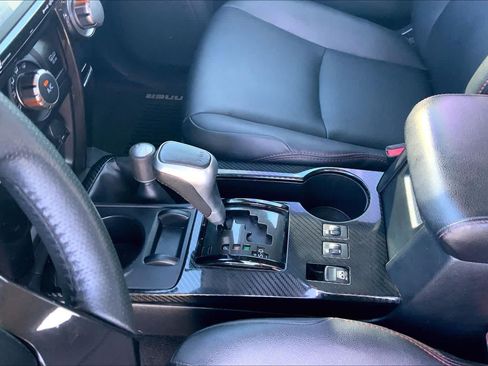 Used 2019 Toyota 4Runner TRD Off-Road Premium AWD/4WD image 17