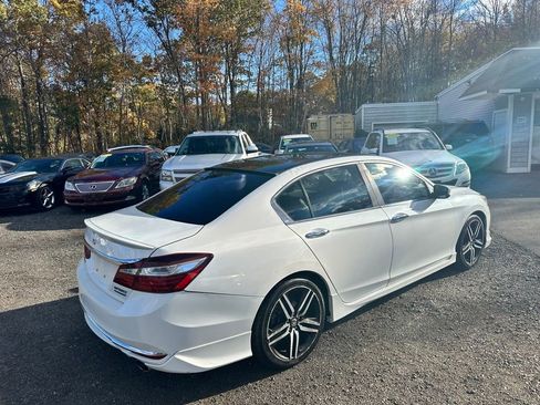 Used 2017 Honda Accord Sport Special Edition image 8