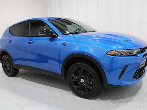 Used 2023 Dodge Hornet GT w/ GT Blacktop Package AWD/4WD image 3