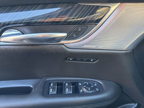 Used 2022 Cadillac XT6 Premium Luxury w/ LPO, Floor Liner Package image 11