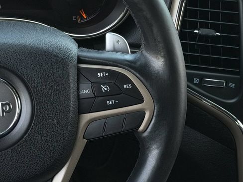 Used 2015 Jeep Grand Cherokee Altitude AWD/4WD image 15