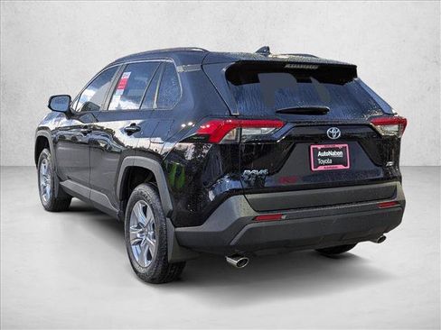 Used 2025 Toyota RAV4 XLE w/ Convenience Package FWD image 9