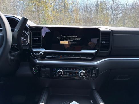 New 2026 GMC Sierra 3500 SLT w/ SLT Convenience Package AWD/4WD image 19
