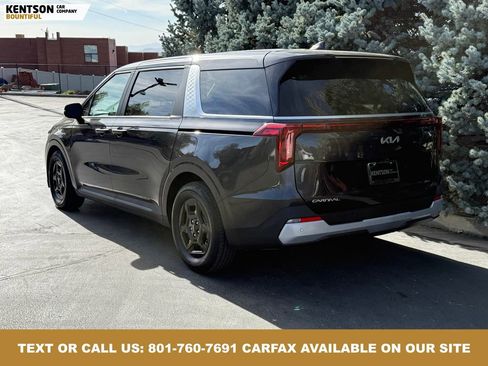 Used 2025 Kia Carnival image 6