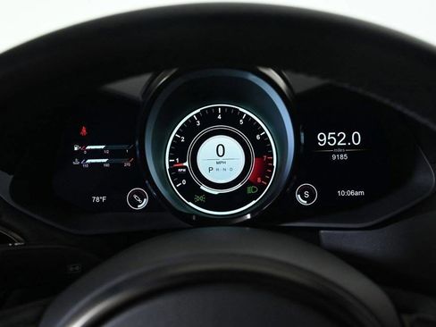 Used 2023 Aston Martin V8 Vantage Coupe image 12