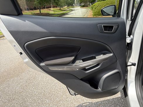 Used 2020 Ford EcoSport SE w/ SE Convenience Package FWD image 21