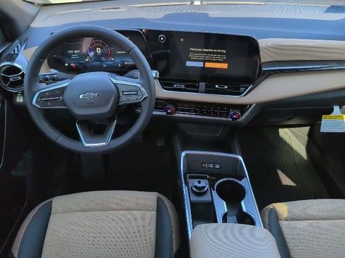 New 2026 Chevrolet Equinox ACTIV w/ Convenience Package III image 5