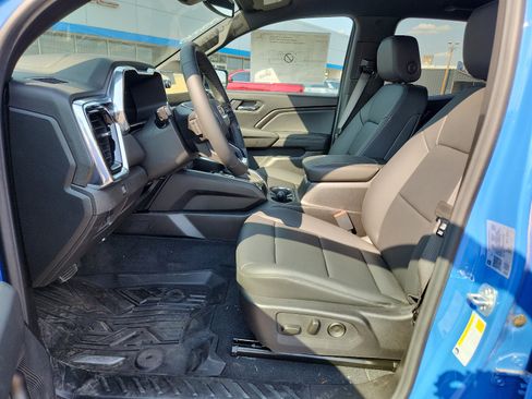 New 2025 GMC Canyon Elevation w/ Convenience Package image 13