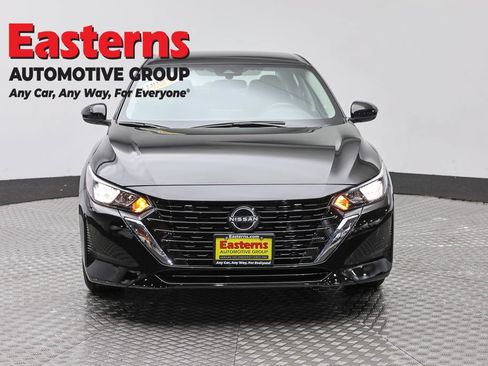 Used 2024 Nissan Sentra SV FWD image 2