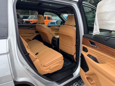 New 2025 Jeep Grand Cherokee L Summit AWD/4WD image 33