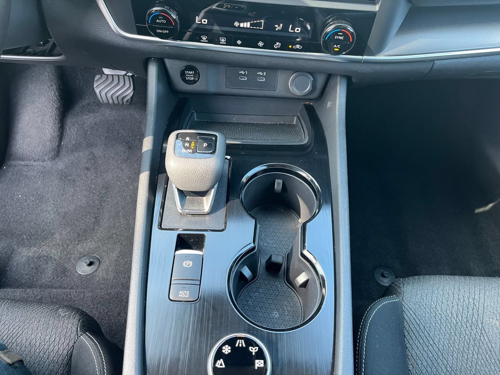 Used 2025 Nissan Rogue SV AWD/4WD image 42