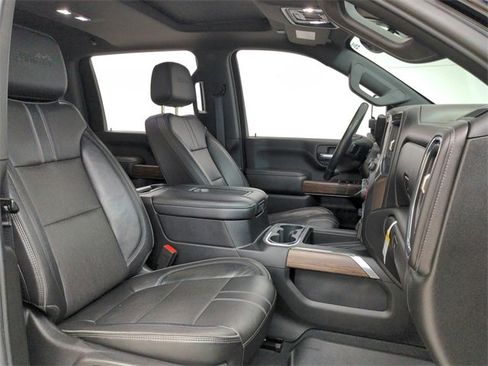 Used 2020 Chevrolet Silverado 3500 High Country w/ Z71 Off-Road Package image 38