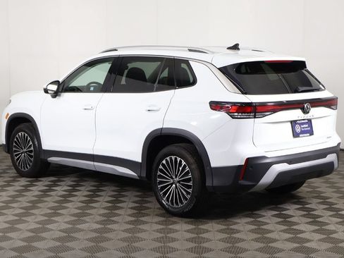 Used 2025 Volkswagen Tiguan S AWD/4WD image 8