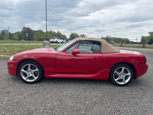 Used 2001 MAZDA MX-5 Miata image 6