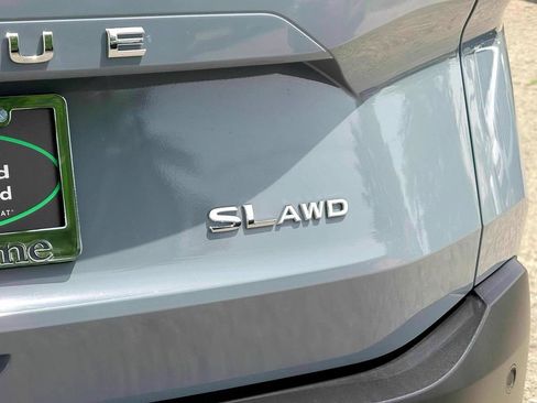 Used 2023 Nissan Rogue SL AWD/4WD image 10