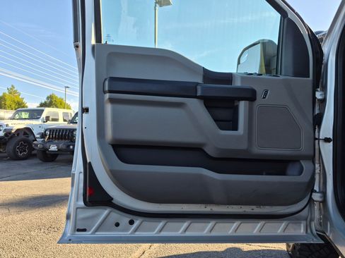 Used 2016 Ford F150 XL w/ Equipment Group 101A Mid AWD/4WD image 13