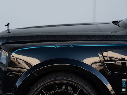 Used 2023 Rolls-Royce Cullinan Black Badge image 9