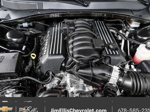 Used 2023 Chrysler 300 C image 36